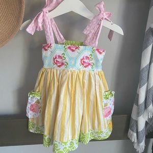Adorable 2T Vintage Sweet Honey Tunic